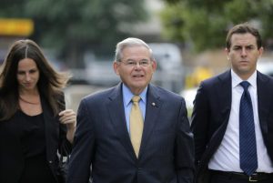 Mantan Senator Bob Menendez Meminta Pengampunan dari Trump