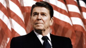 Presiden AS Ronald Reagan Melancarkan Perang Rahasia